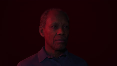 un hombre afroamericano muy viejo