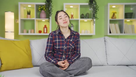 좌절된 아시아 십대 소녀 불행한.