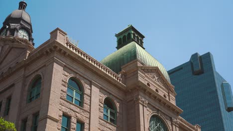 Low-angle-view-of-the-Tarrant-County-Courthouse-in-Fort-Worth,-Texas