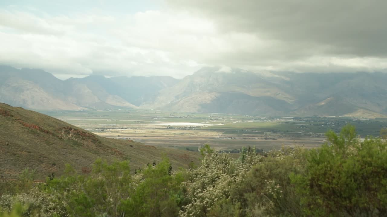 A view of the western cape valley of the brede showing the mountains and the valley that lies below in slow motion and in 1080p