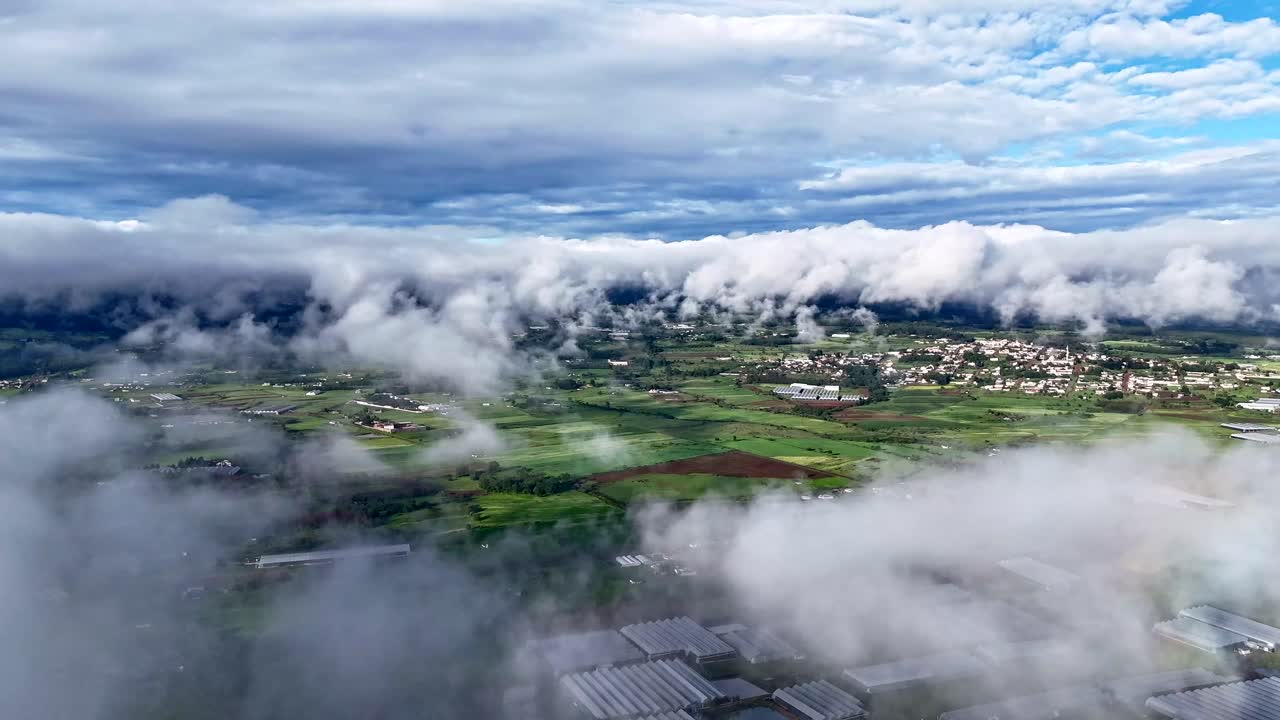 Hyperlapse Over Chignahuapan: Puebla’s Vibrant Green Fields and Dynamic Clouds