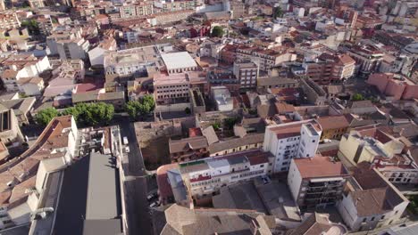 Vista-Aérea-Aérea-Del-Centro-De-La-Ciudad-De-Talavera,-Denso-Paisaje-Urbano