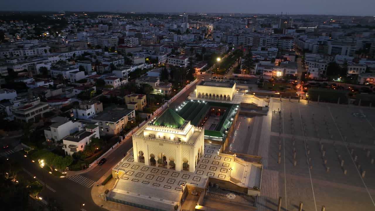 Explore Rabat, the City of Lights, Morocco's capital. From the Hassan Tower to the Kasbah of the Udayas and the Atlantic coast, this UNESCO city blends history, modernity, and timeless charm