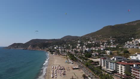 Paragliding-Descending-With-Acrobatic-Movements