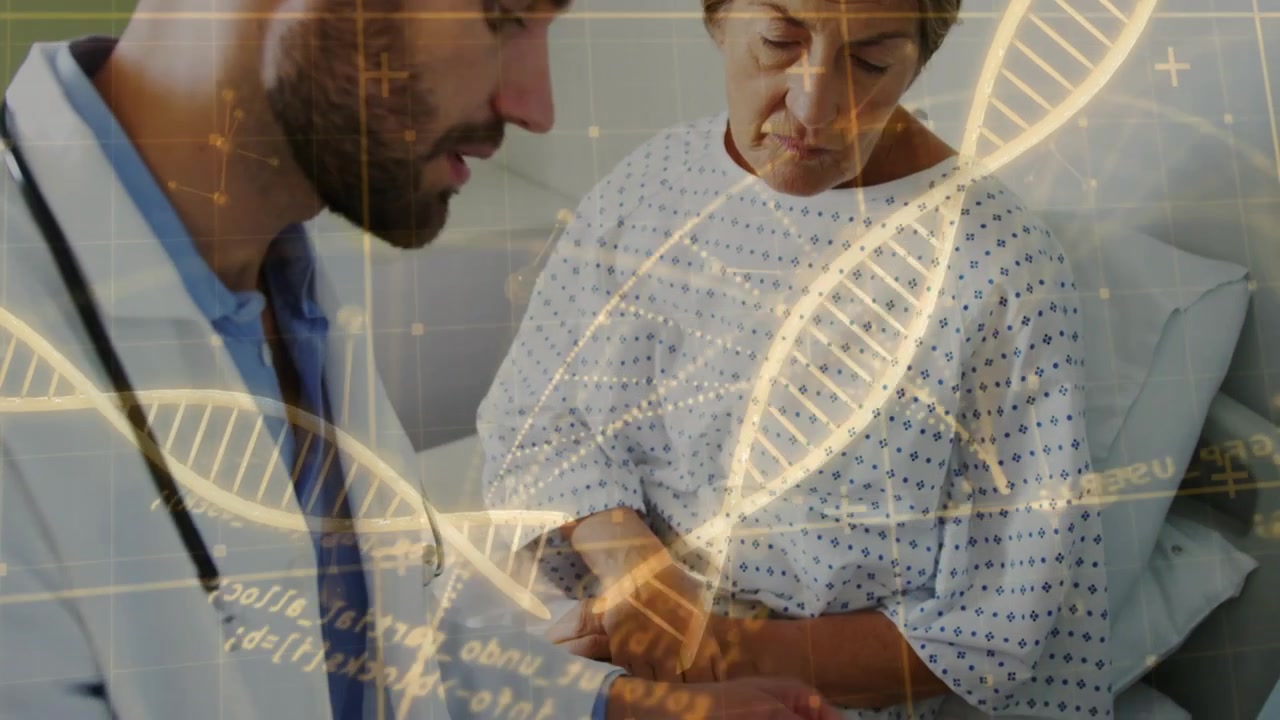 Mandlig læge forklarer genetiske resultater via tablet, efter patienten peger på håndleddet, med DNA-overlay vist.