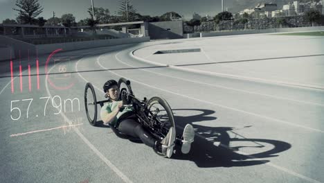 animación de medición de tiempo y un atleta caucásico compitiendo en una bicicleta reclinada