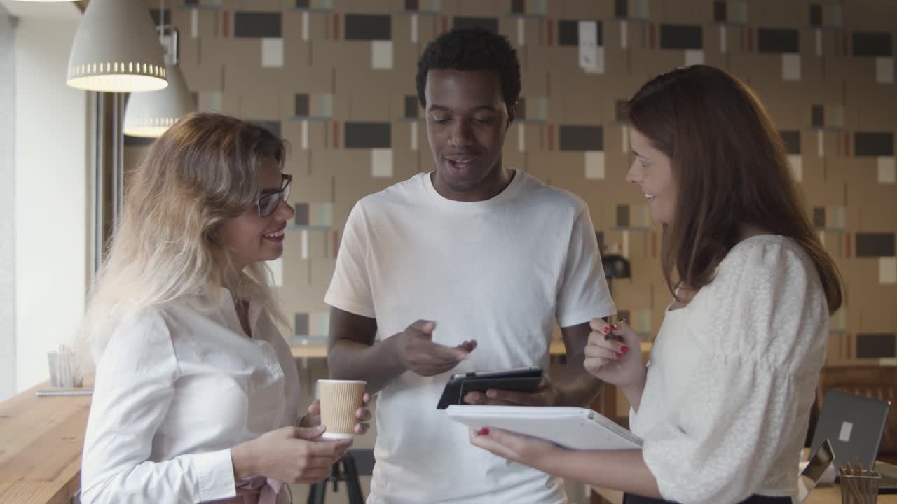 함께 일하는 동료 그룹