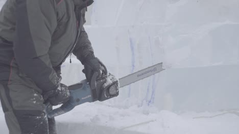 ice carving with chainsaw