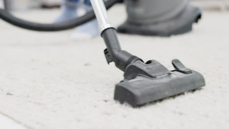 Vacuum,-carpet-and-cleaning-in-living-room