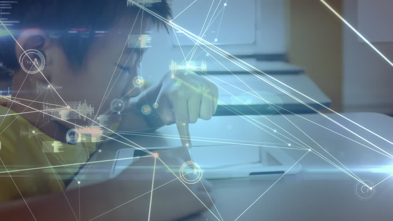 animación de la red de conexiones con procesamiento de datos sobre el escolar usando la tableta.