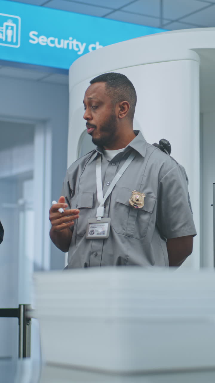 guardia de seguridad del aeropuerto