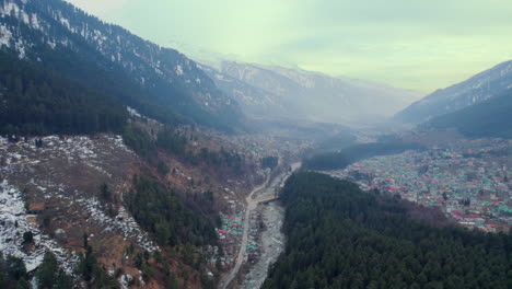 hermosa montaña cubierta de nieve en india-1
