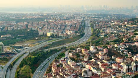 Vista-Aérea-De-Los-Bloques-De-Construcción-Urbanos-Del-Lado-Asiático-De-Estambul,