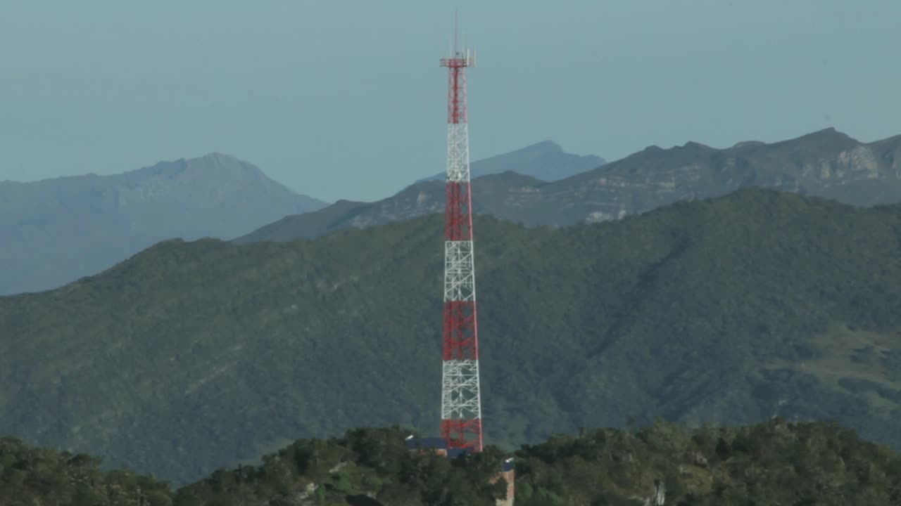 Zoom out of antena at the Cocuy páramo in Colombia. Andean ecosystem
