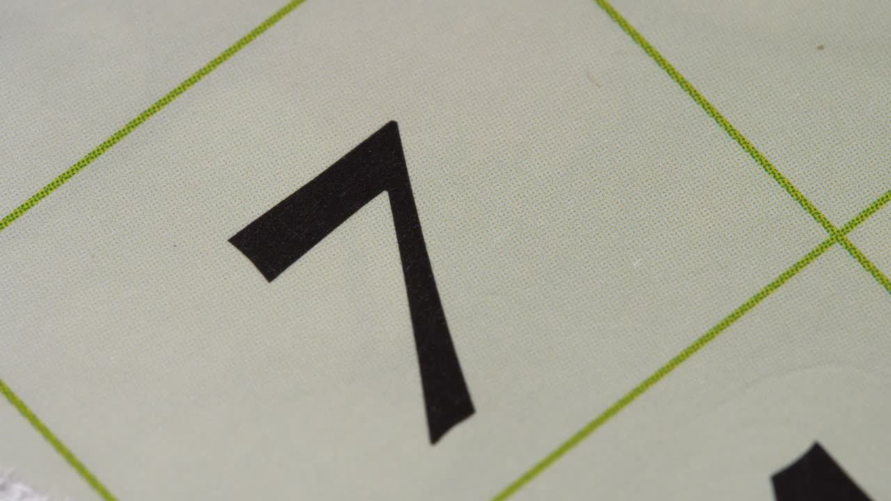 marcar la fecha en el calendario con un marcador rojo