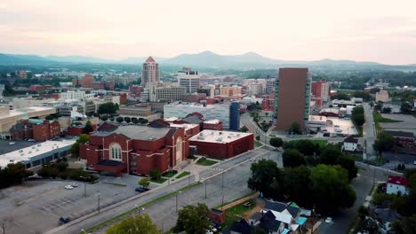 Aerial-pullout-roanoke-virginia-skyline