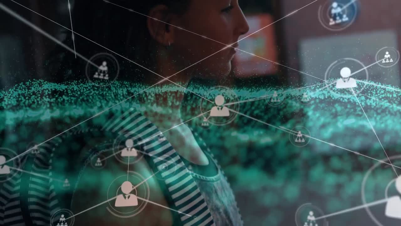 animación de la red de conexiones y puntos brillantes sobre la adolescente caucásica