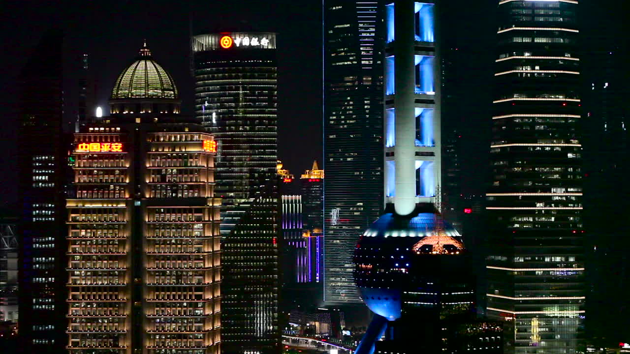 toma de establecimiento del horizonte de shanghai china en la noche 1