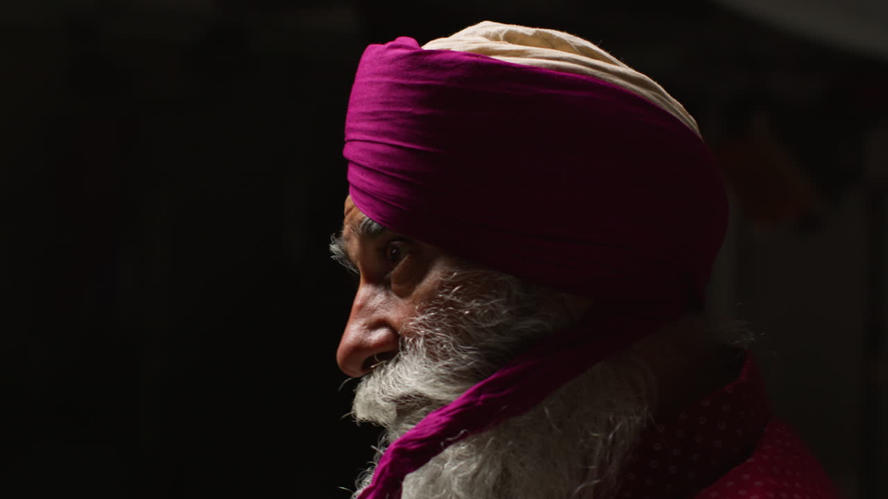 retrato de un hombre sikh con un turbante