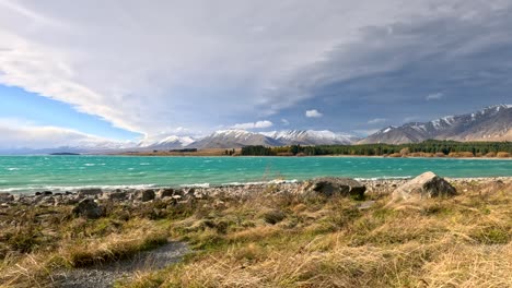lake and mountain scenery in autumn/winter
