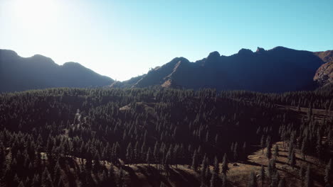 Paisaje-De-Montaña-En-Las-Montañas-Rocosas-De-Colorado