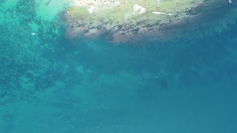 arrecife frente al faro en canos de meca, avión no tripulado