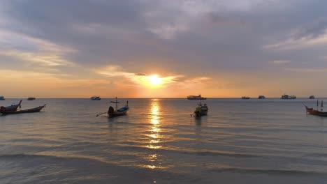 Belleza-Del-Camino-Y-Del-Atardecer