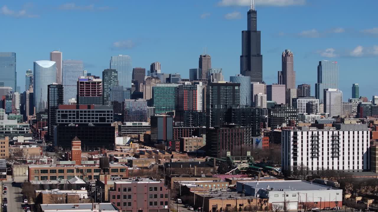 Descending Drone Shot with Amazing Chicago Skyline in Background