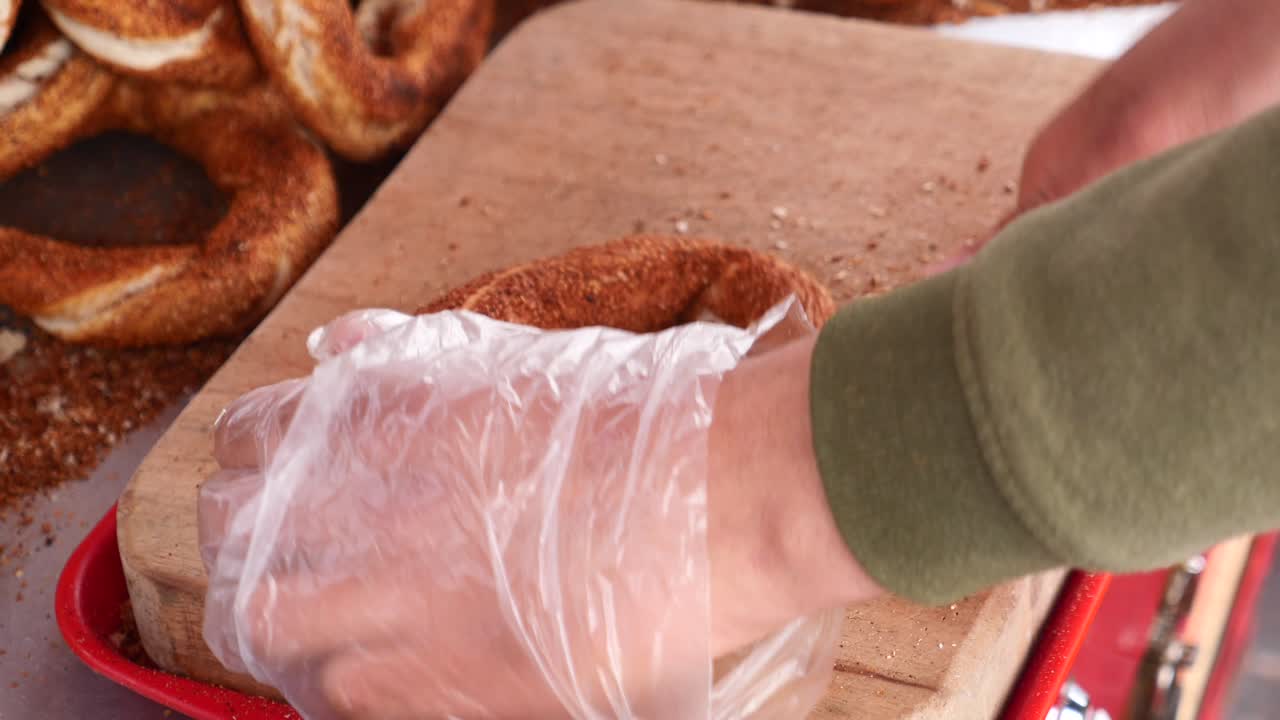 preparación de simit turco