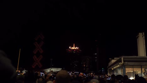 Celebración-De-Drones-Y-Espectáculos-De-Luces-En-El-Cielo-Nocturno-De-Amsterdam