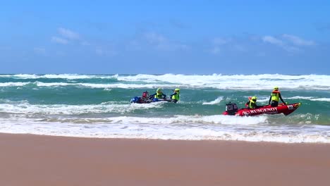 trans agulhas race: rusgenot transport departing at brenton on sea