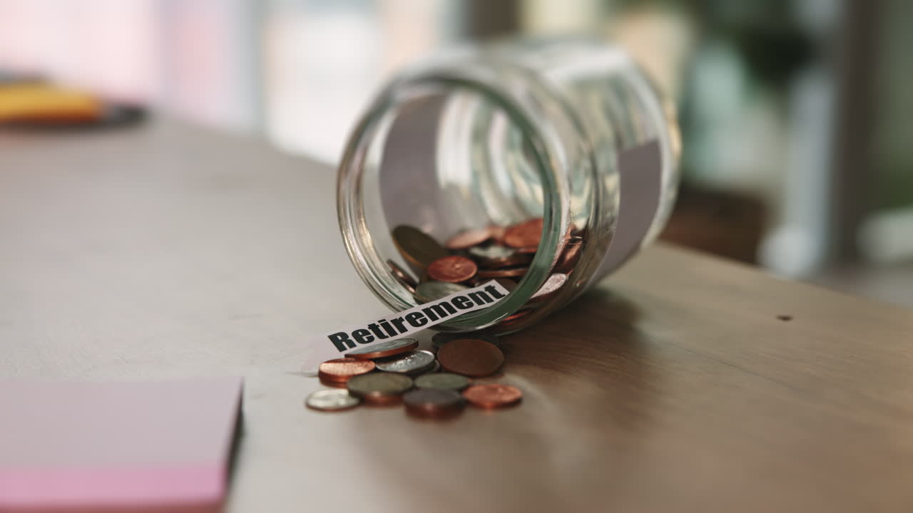 돈, 저축, 그리고 은퇴를 위한 유리 항아리