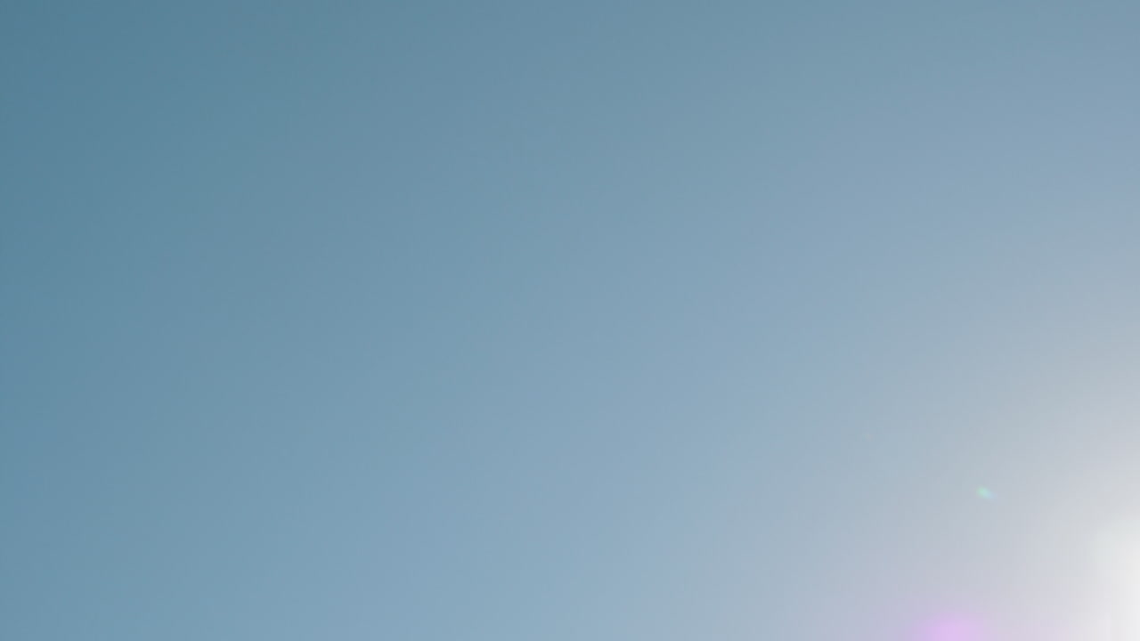 푸른 하늘을 향해 수건을 던지는 것