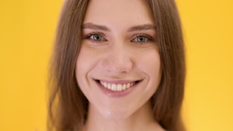retrato de una mujer sonriente