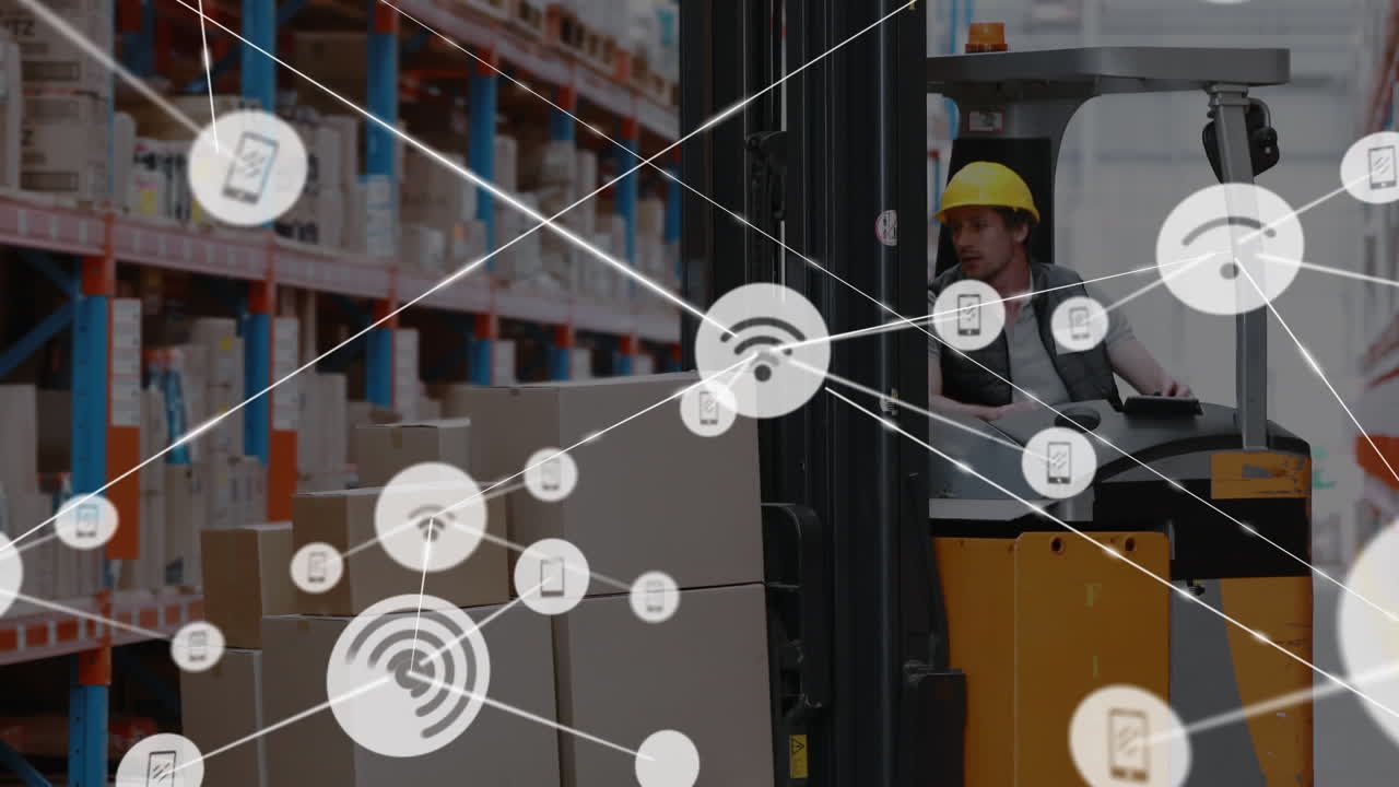 animación de la red de conexiones con iconos sobre el hombre que trabaja en el almacén