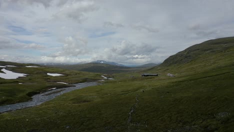 Sylarna-Mountain-Base-Camp-Station