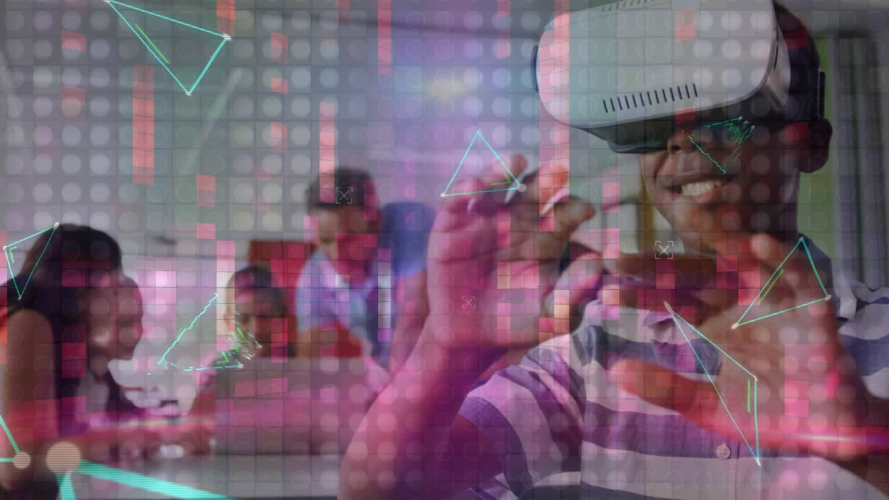 animación de fórmulas matemáticas sobre un escolar afroamericano con auriculares vr