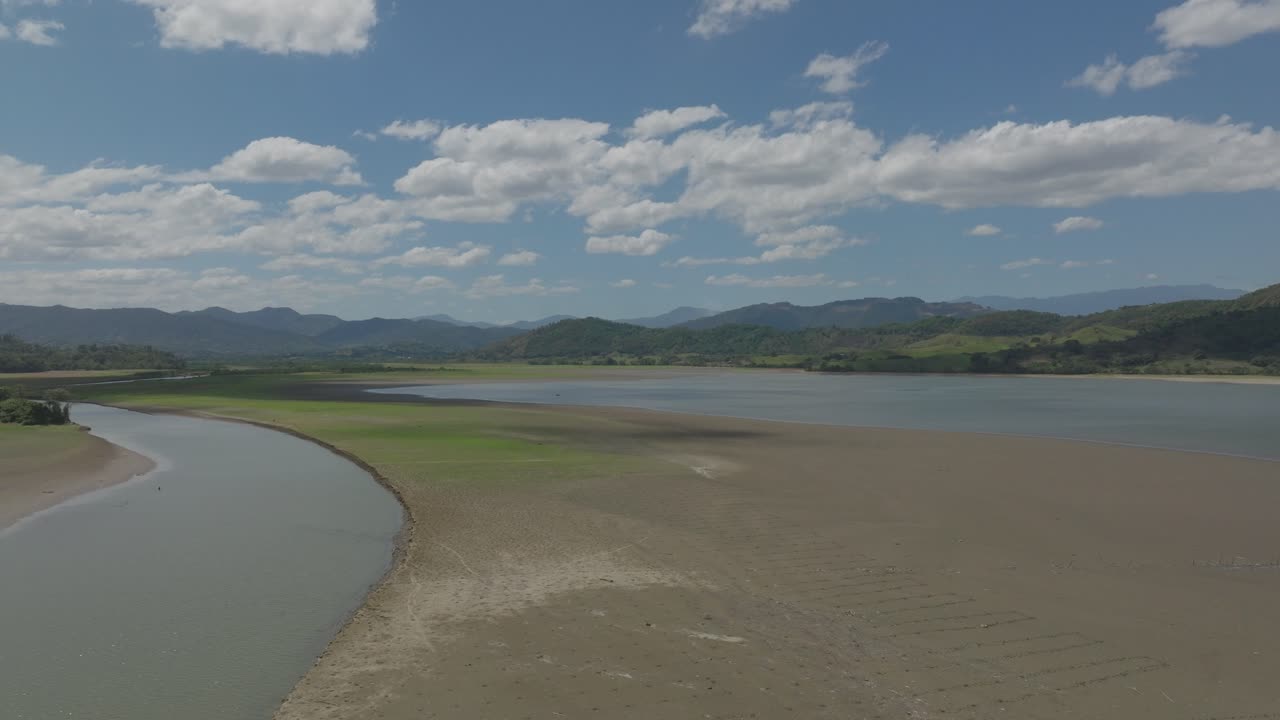 parque nacional aniana vargas de la provincia de sánchez ramírez en la república dominicana