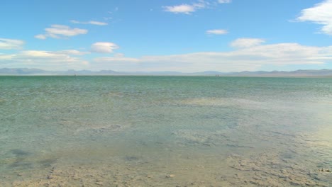 Slow-pan-across-Mono-Lake-on-a-windy-day