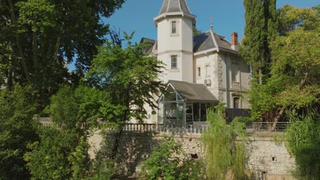 Ascending-aerial-viewpoint-unfolds-intricate-architecture-of-French-chateau