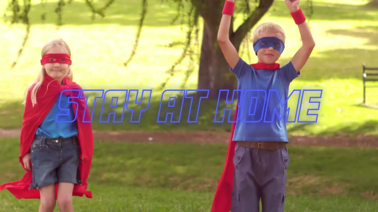 푸른 네온 텍스트의 애니메이션은 망토를 입은 백인 형제자매를 통해 집에 머무르십시오.