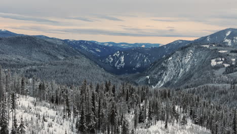 Panorama-Invernal-De-Los-Kootenays-Occidentales