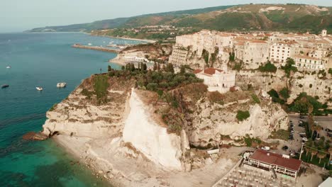 Santa-Maria-Del-Island-Tropea-Kalabrien-Italien-Luftdrohne-02