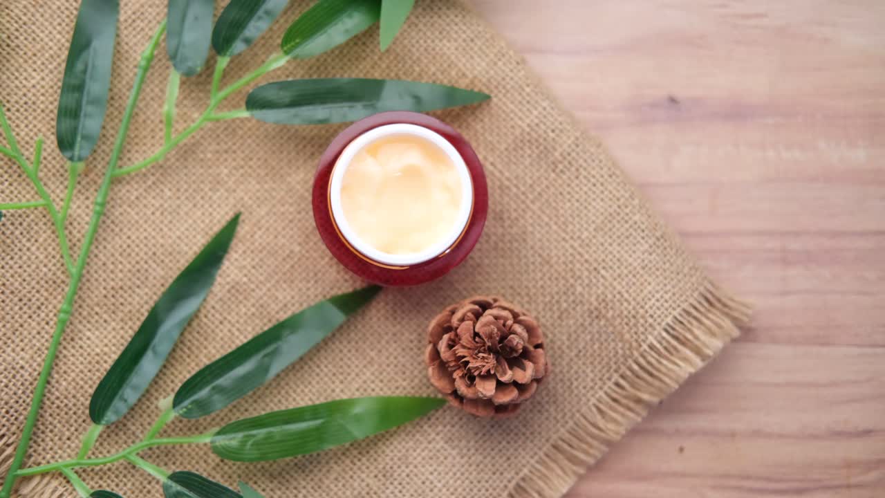 Utstilling av naturlige hudpleieprodukter