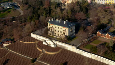 Weinberg-Drohnenflug-Prag