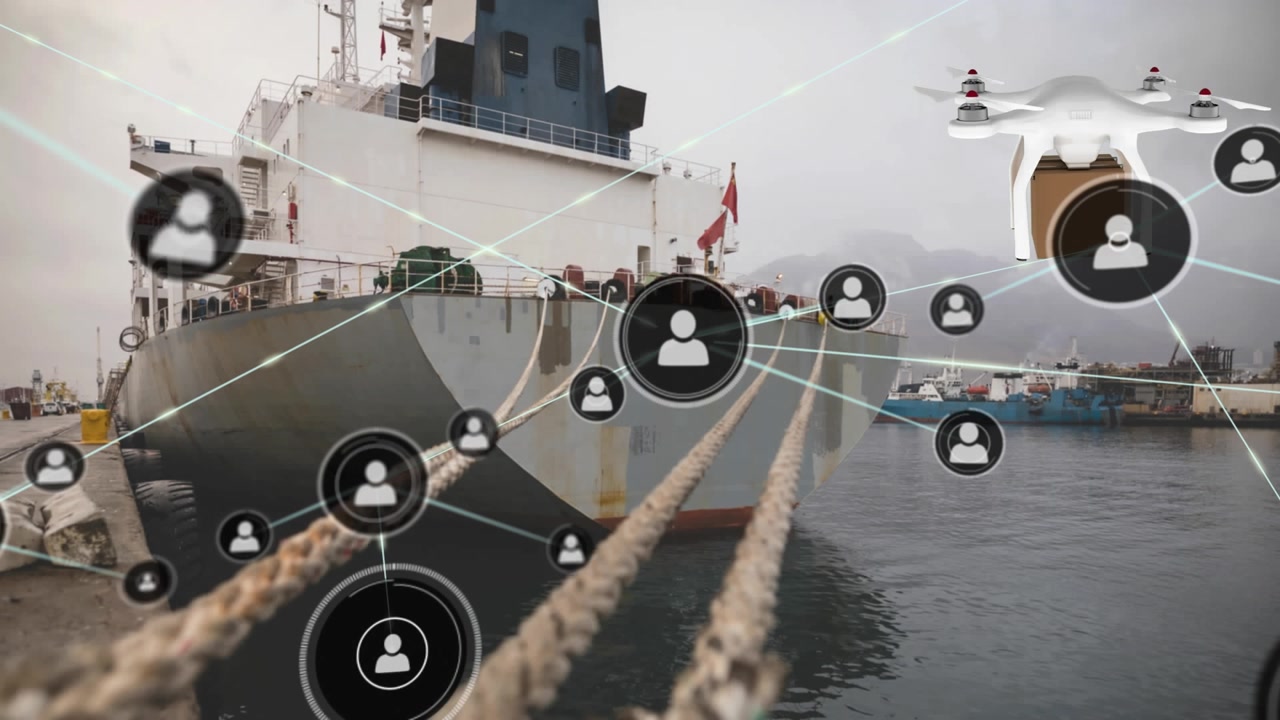 Animación de iconos conectados sobre un dron volador que transporta una caja de cartón frente a un barco anclado.