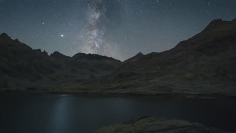 milky-way-rising-over-Gredos-mountains-in-Castilla-y-Leon,-Avila,-Spain