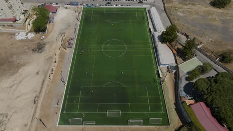 Luftaufnahme-Des-Mannschaftstrainings-Auf-Dem-Fußballplatz