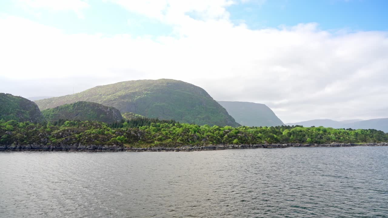 A cruise from the city of Bergen to the open sea on a tourist ship