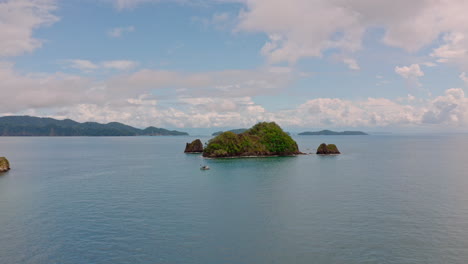 科斯塔黎加塔姆波爾島 (tambor island) 的4k空中無人機拍攝